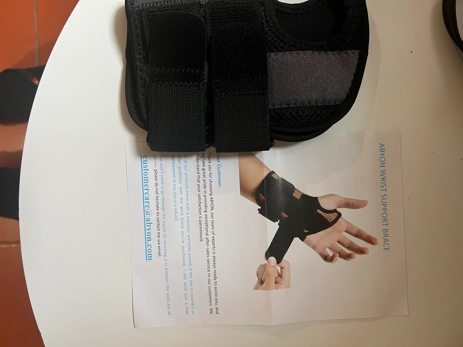 Soporte de muñeca ajustable – photo 2